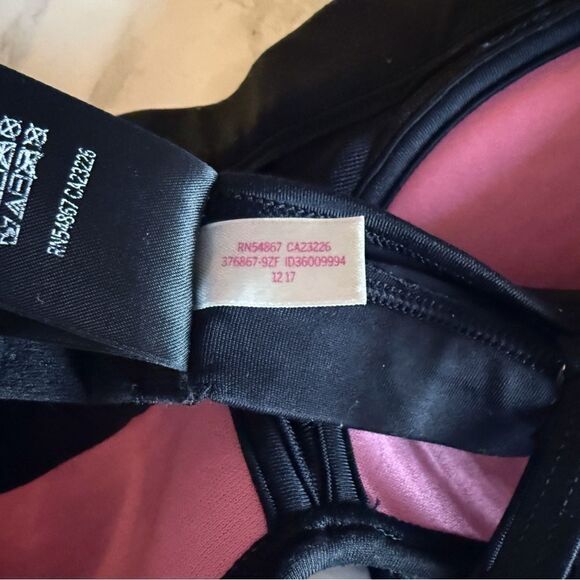 Victorias Secret Strappy ultimate push bra - Picture 4 of 4